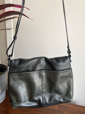 margot Black Leather Crossbody Shoulder Bag